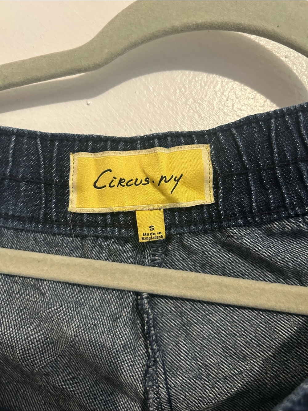 Pants - Picture 3 of 4
